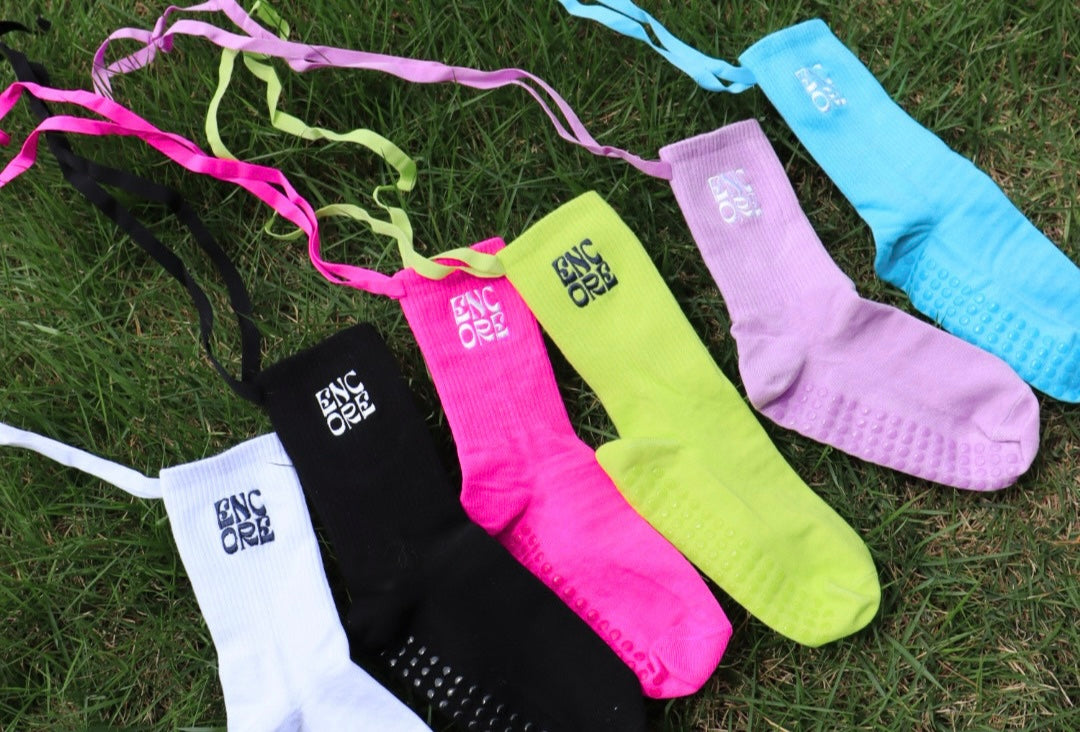 RIBBON TIE SOCKS　リボンタイ ソックス