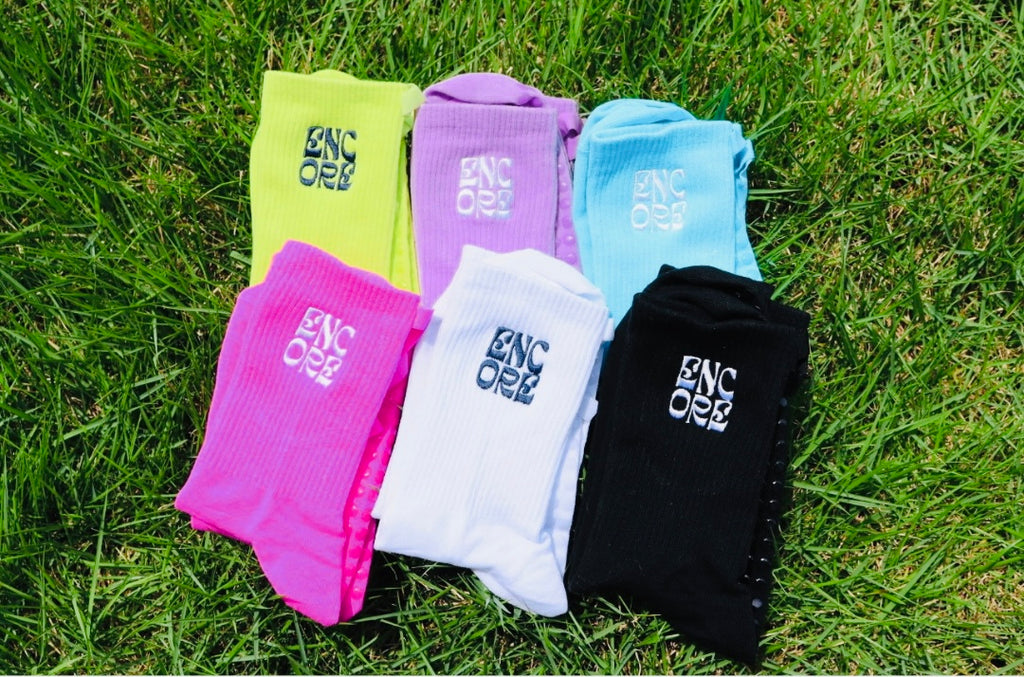 RIBBON TIE SOCKS　リボンタイ ソックス